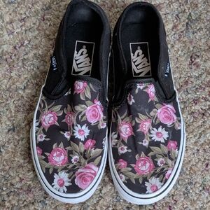 Vans Women's Black Floral Slip-On Sneakers